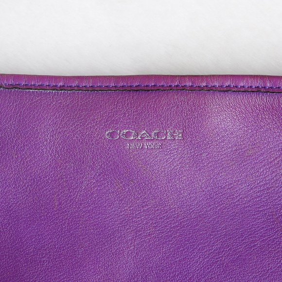 Coach Legacy Leather Duffle 19889 w/Double Tassel Trim / Shoulder or Crossbody - Picture 5 of 15